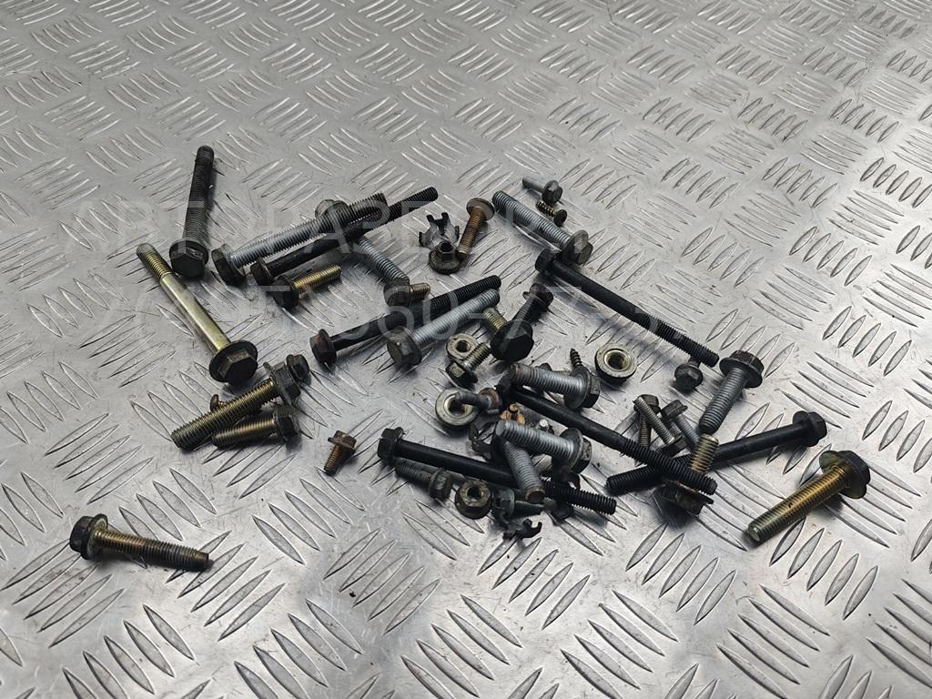 Болт коленвала