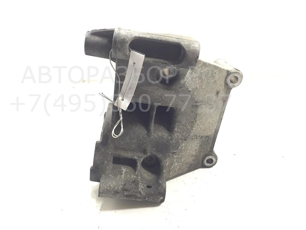 Кронштейн генератора