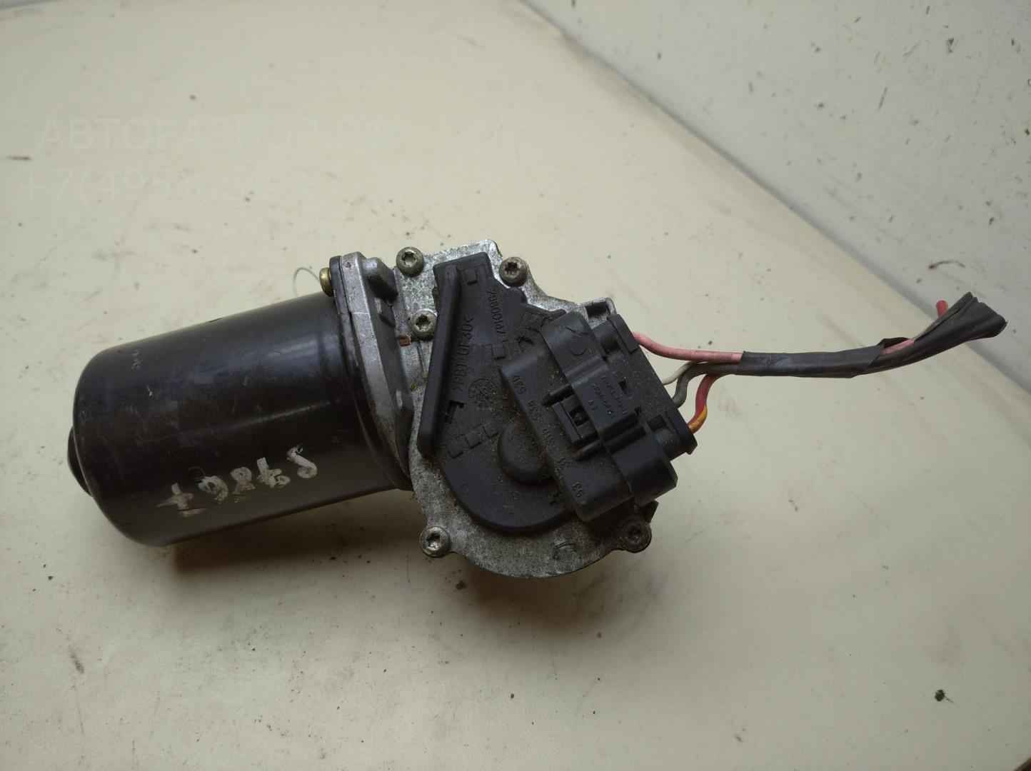 Моторчик стеклоочистителя передний