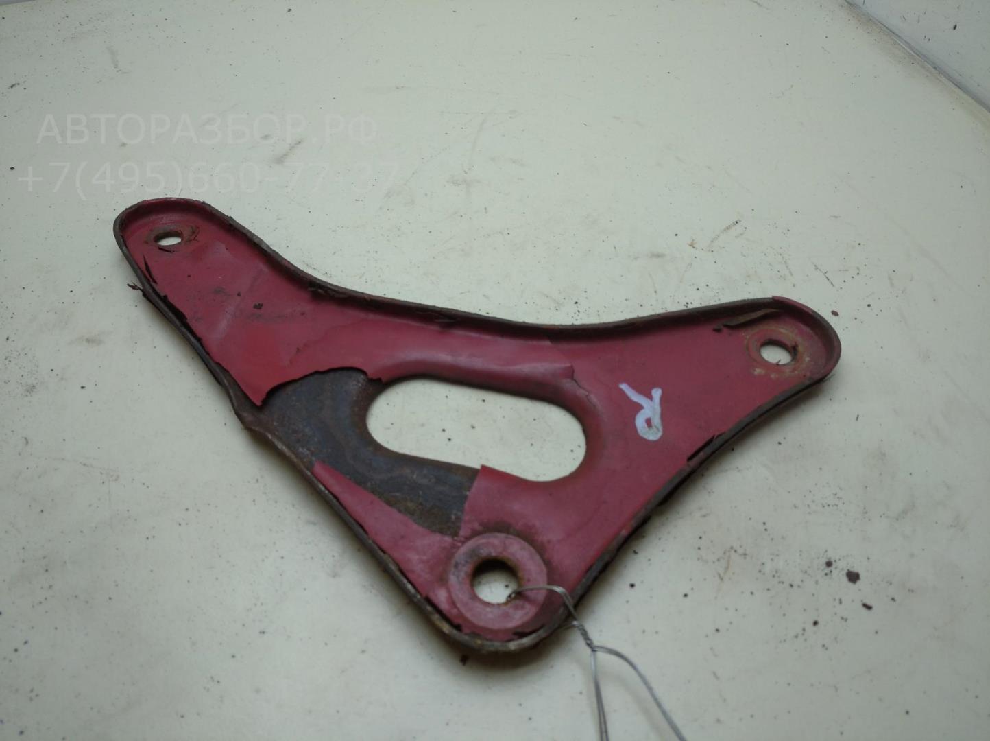 Рычаг передний правый