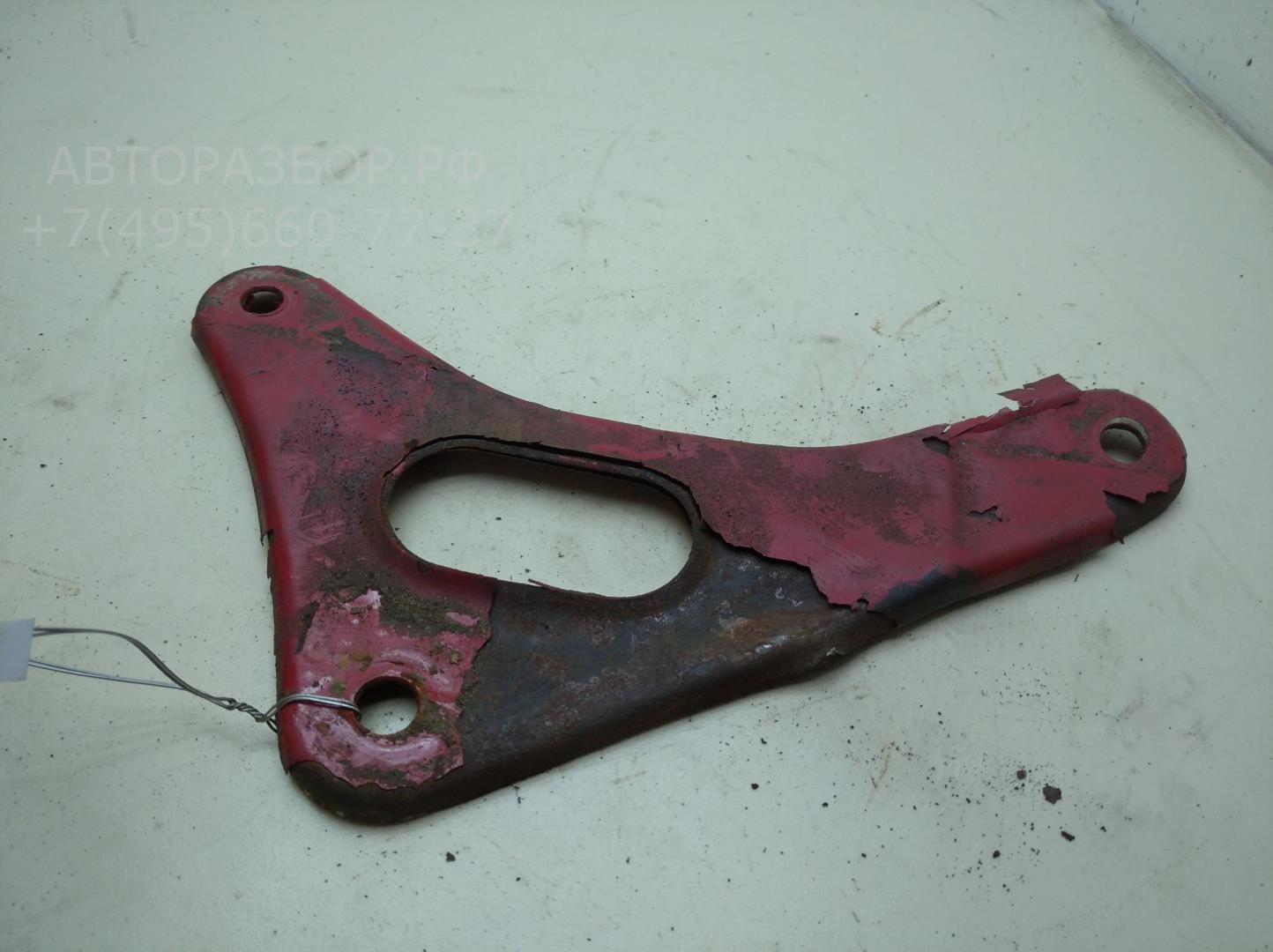 Рычаг передний правый