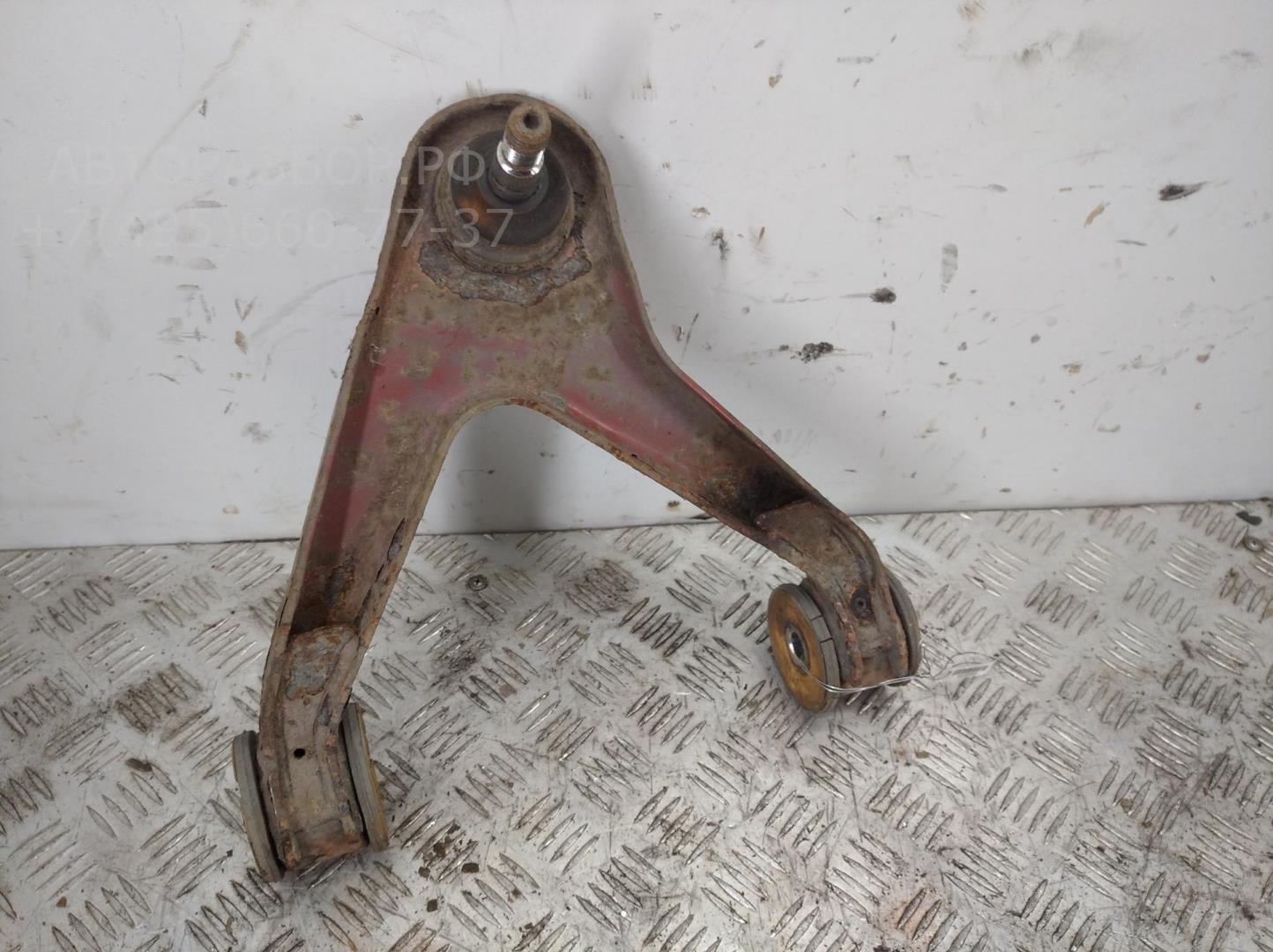 Рычаг передний левый