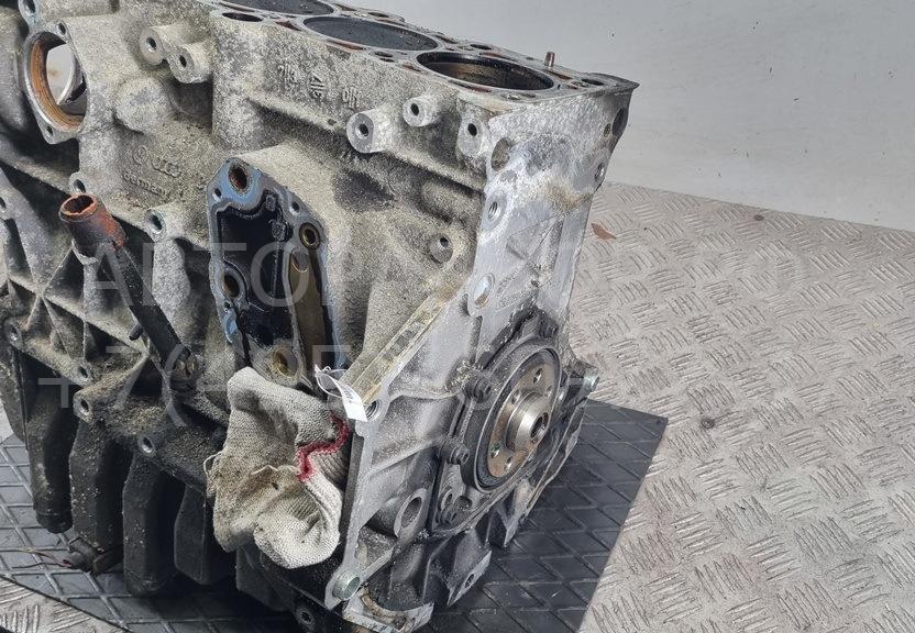 Блок двигателя