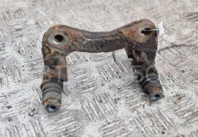 Скоба суппорта заднего