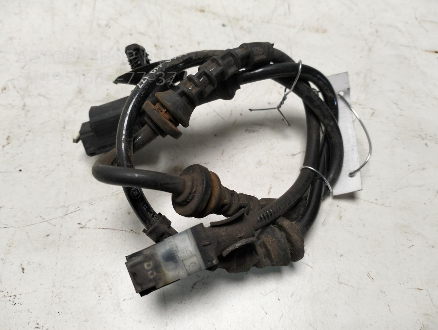 Датчик ABS передний