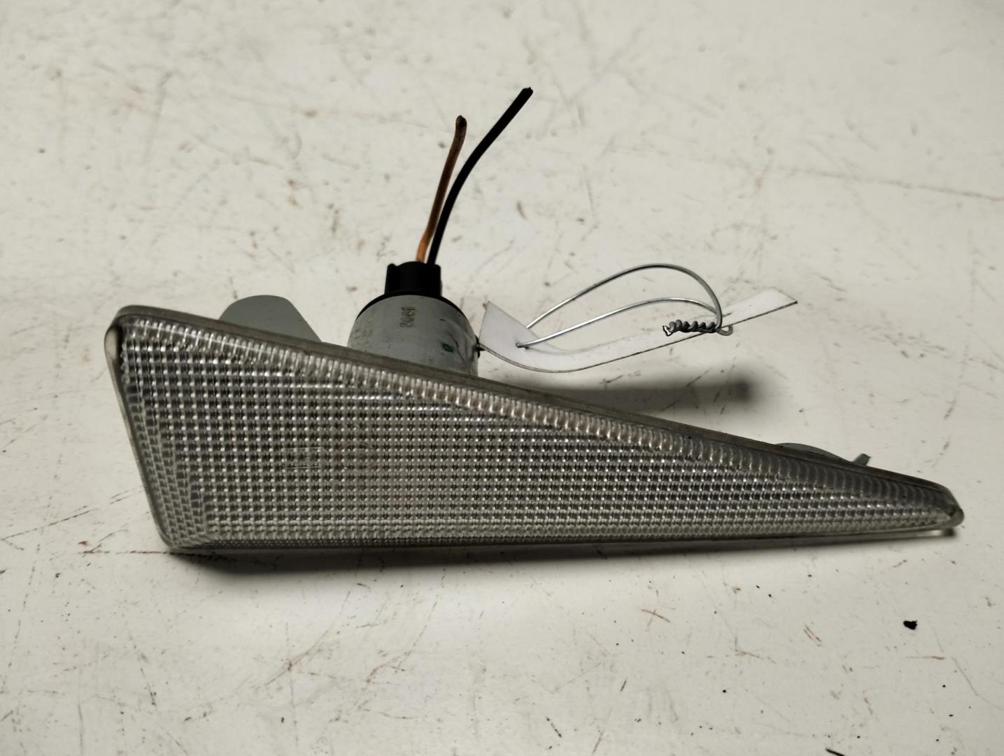 Указатель поворота левый