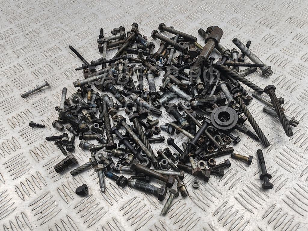 Болт коленвала