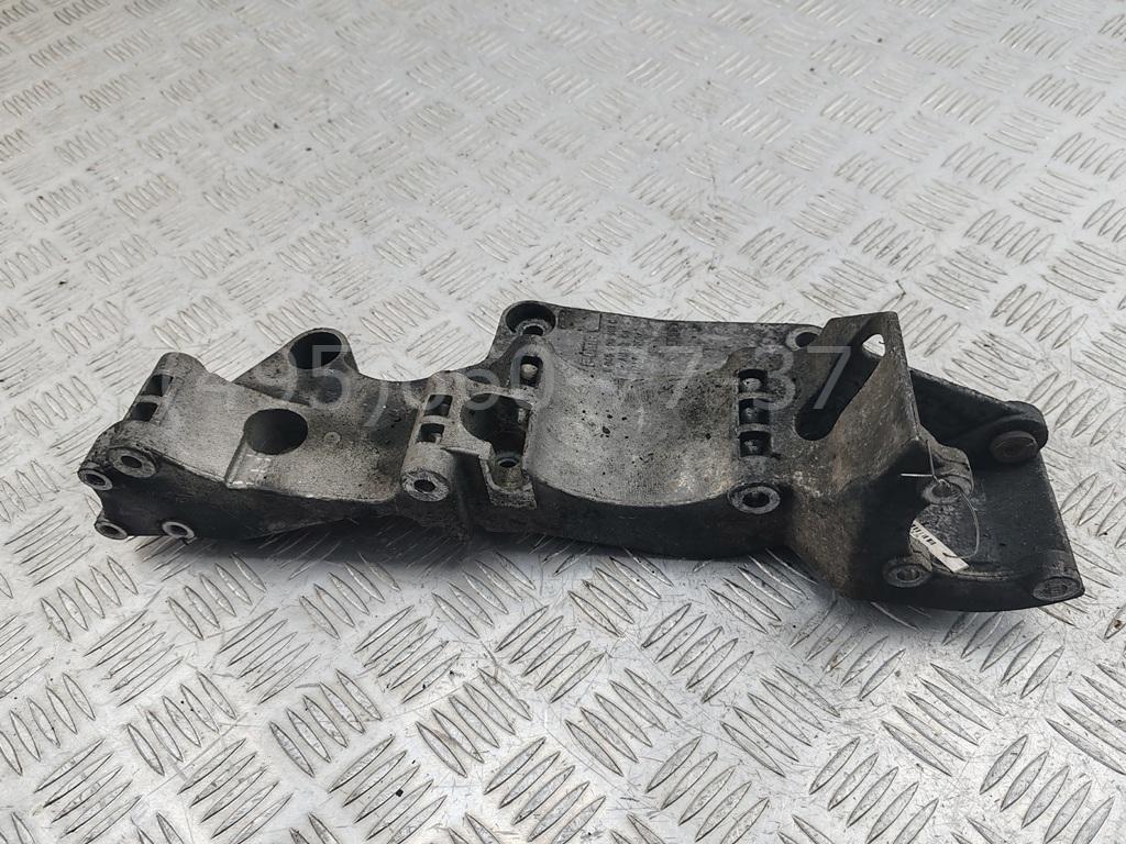 Кронштейн генератора