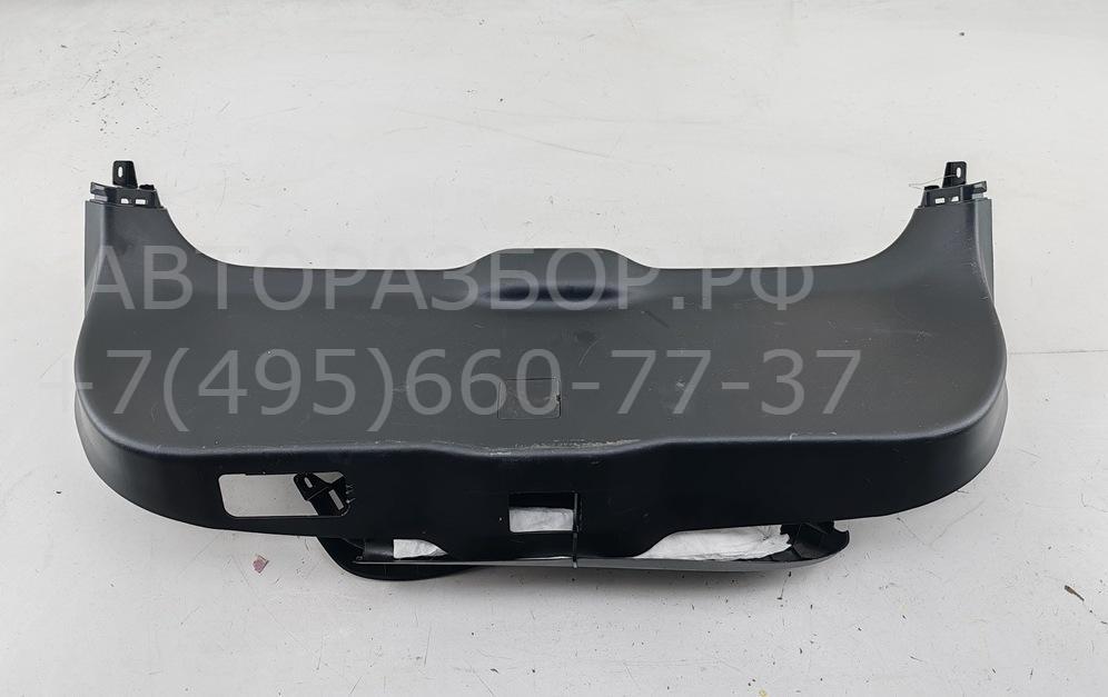 Обшивка крышки багажника