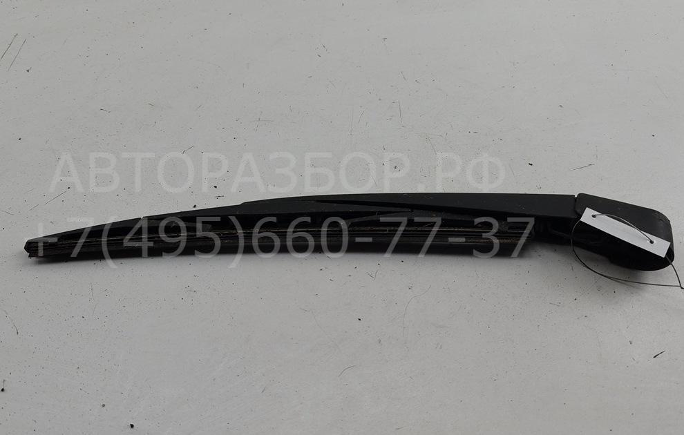 Поводок стеклоочистителя заднего