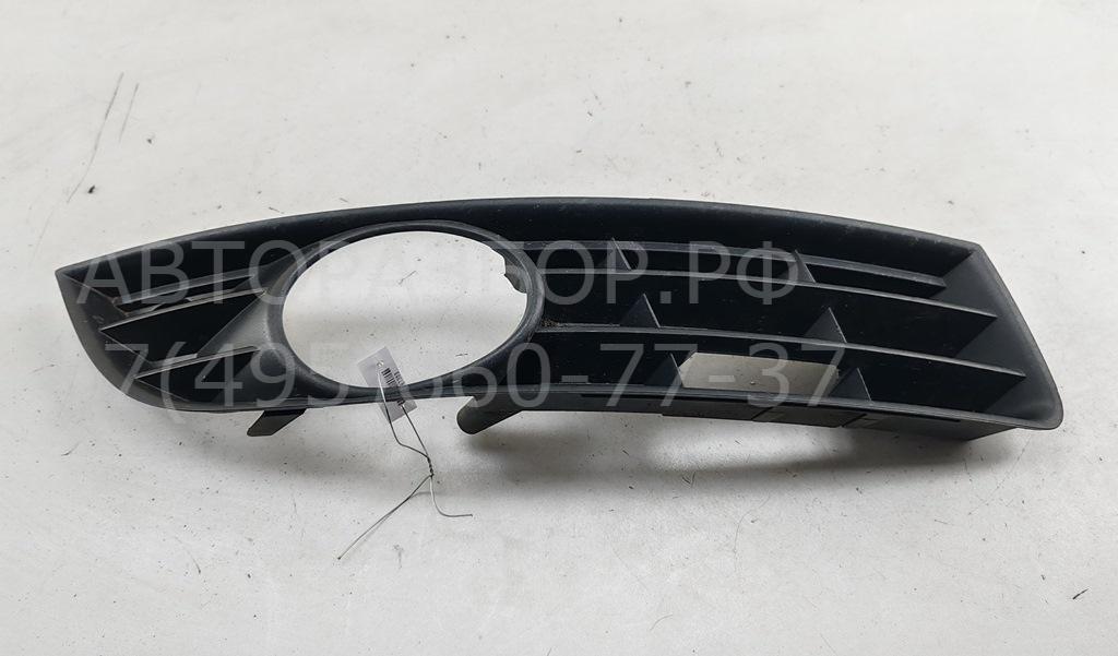 Рамка противотуманной фары правой