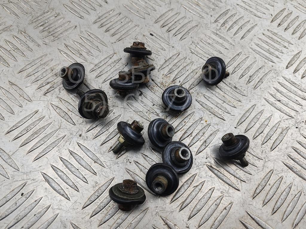 Болт коленвала