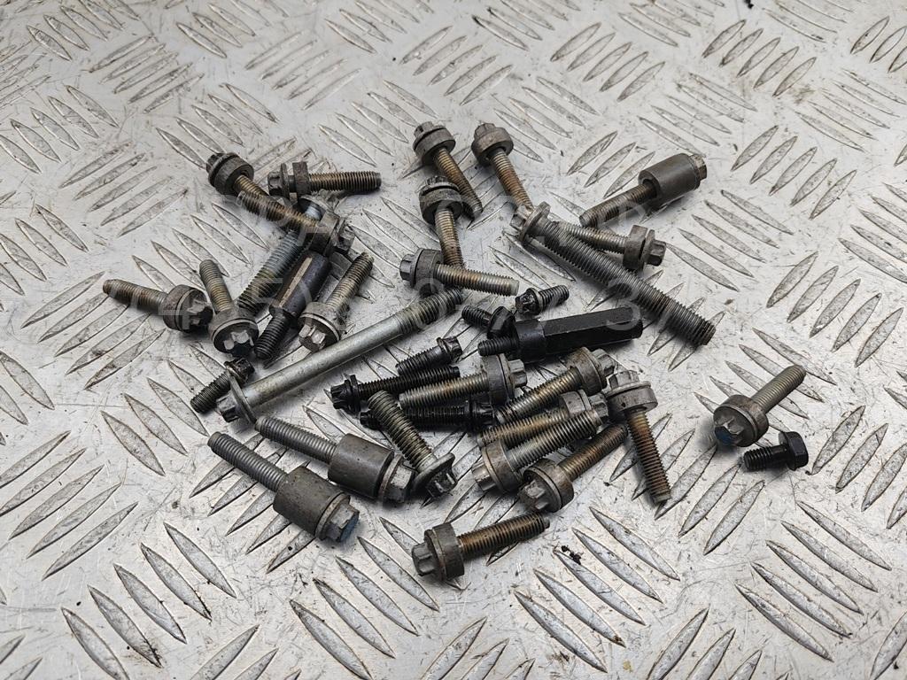 Болт коленвала