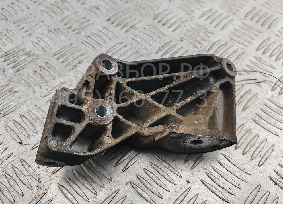 Кронштейн генератора