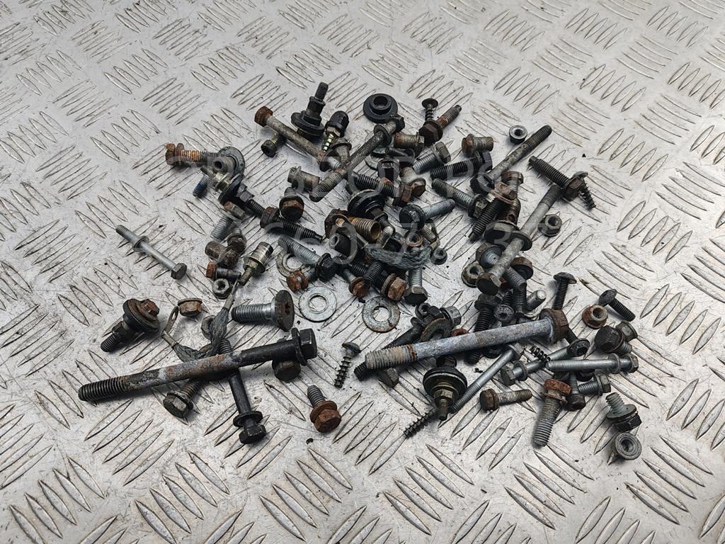 Болт коленвала