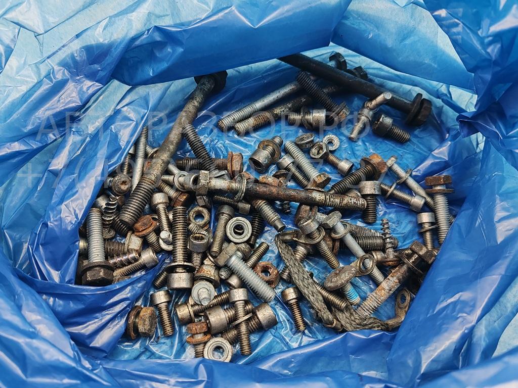 Болт коленвала