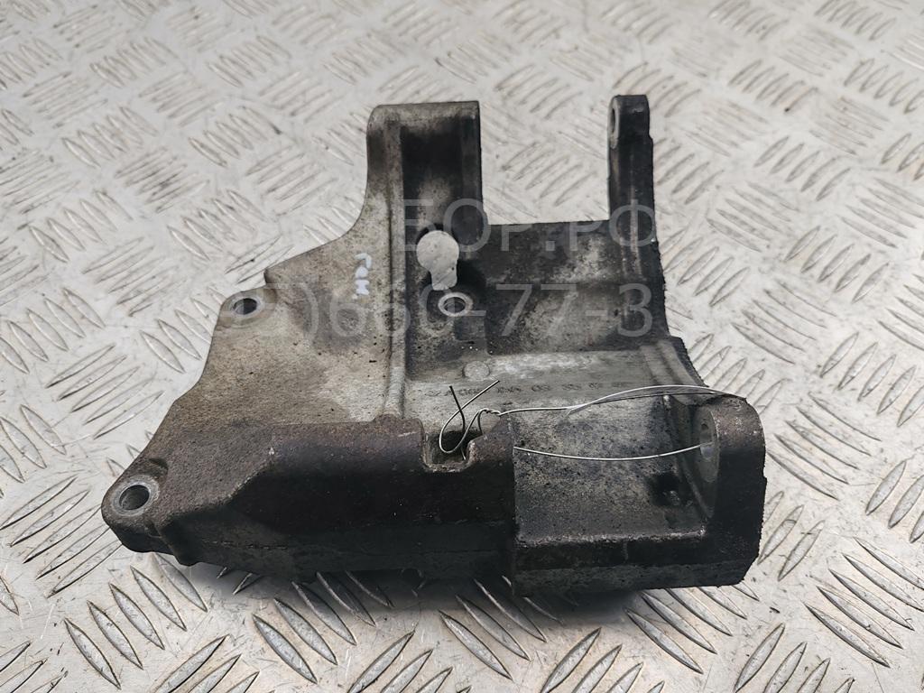 Кронштейн генератора