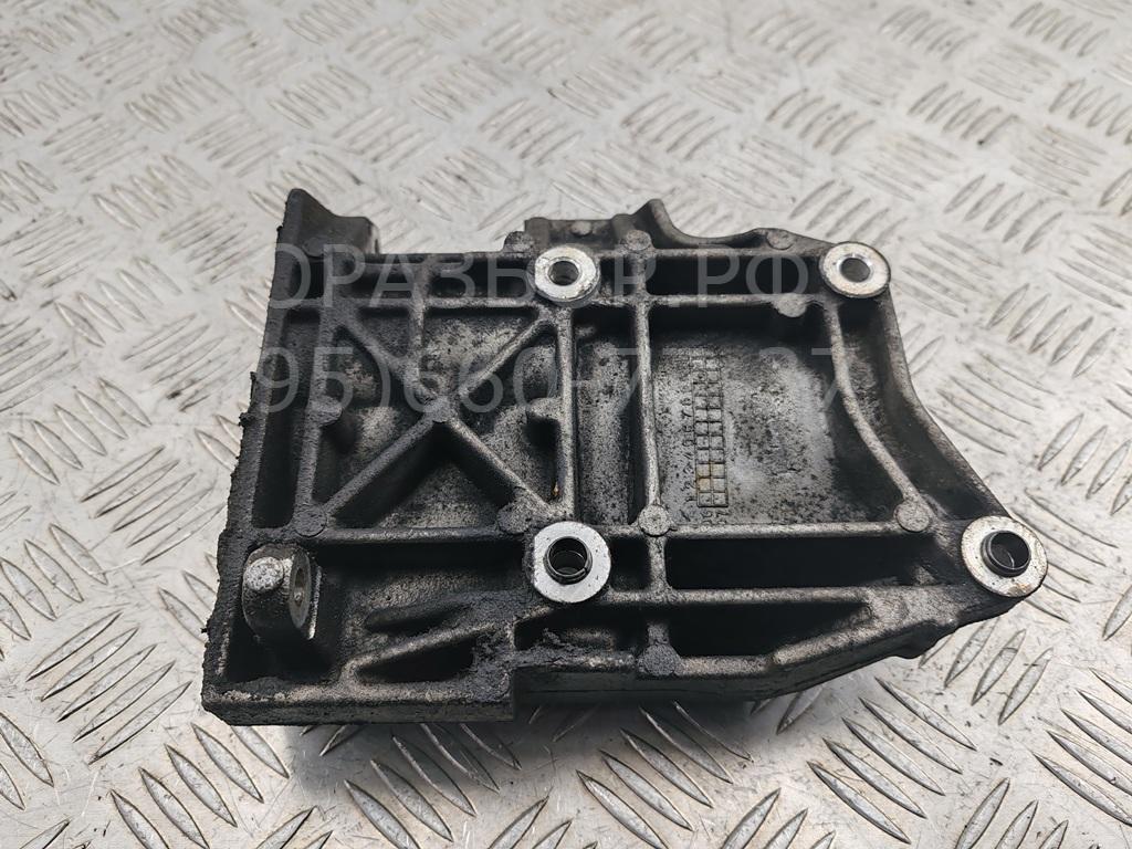 Кронштейн генератора