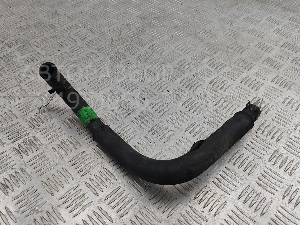 Патрубок отопителя