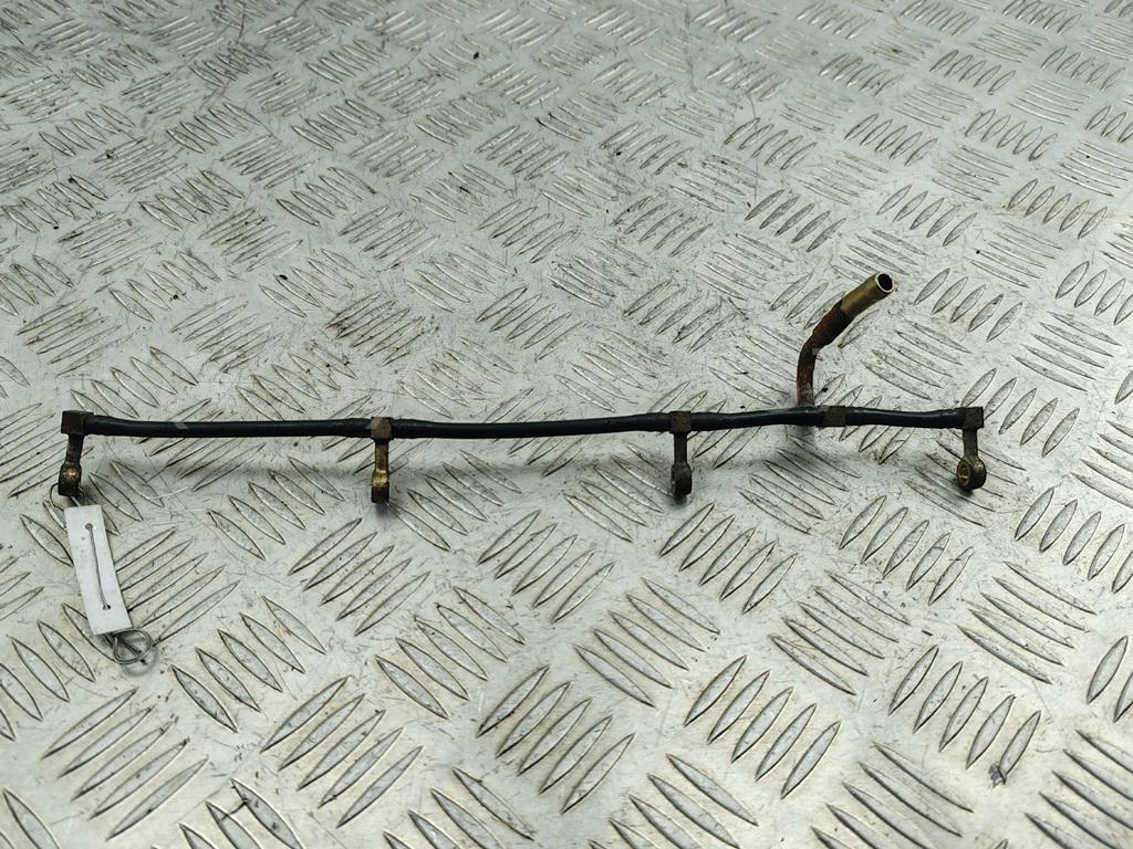 Трубка топливная