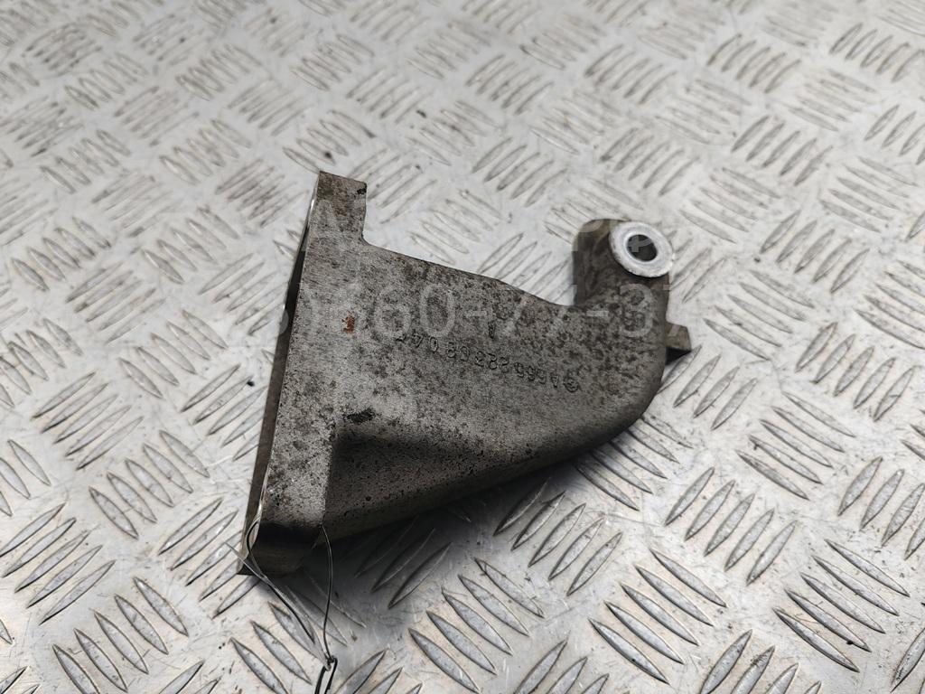 Кронштейн двигателя правый