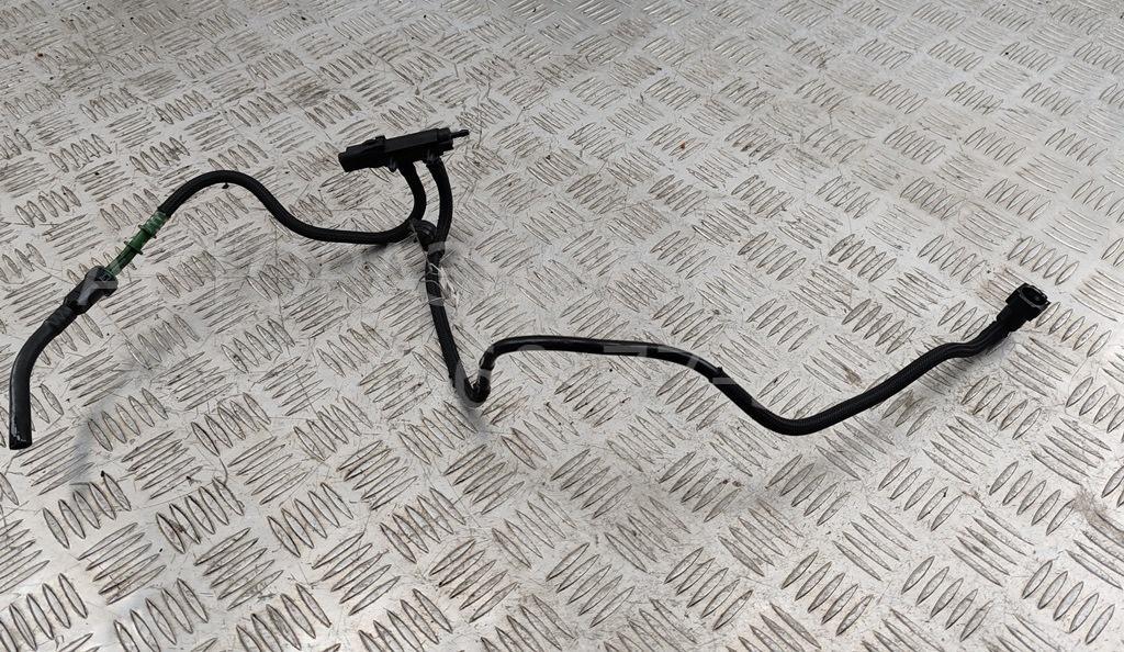 Трубка топливная