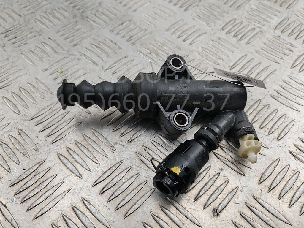 Цилиндр сцепления рабочий