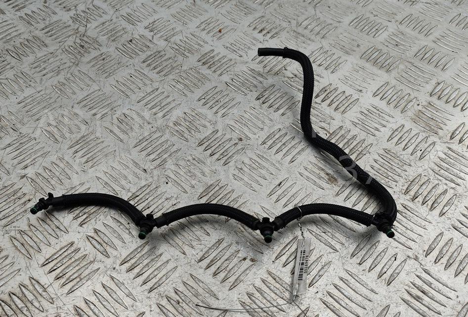 Трубка топливная