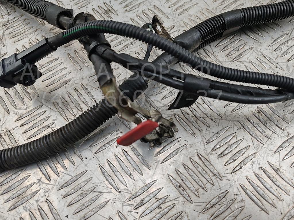 Клемма аккумулятора +