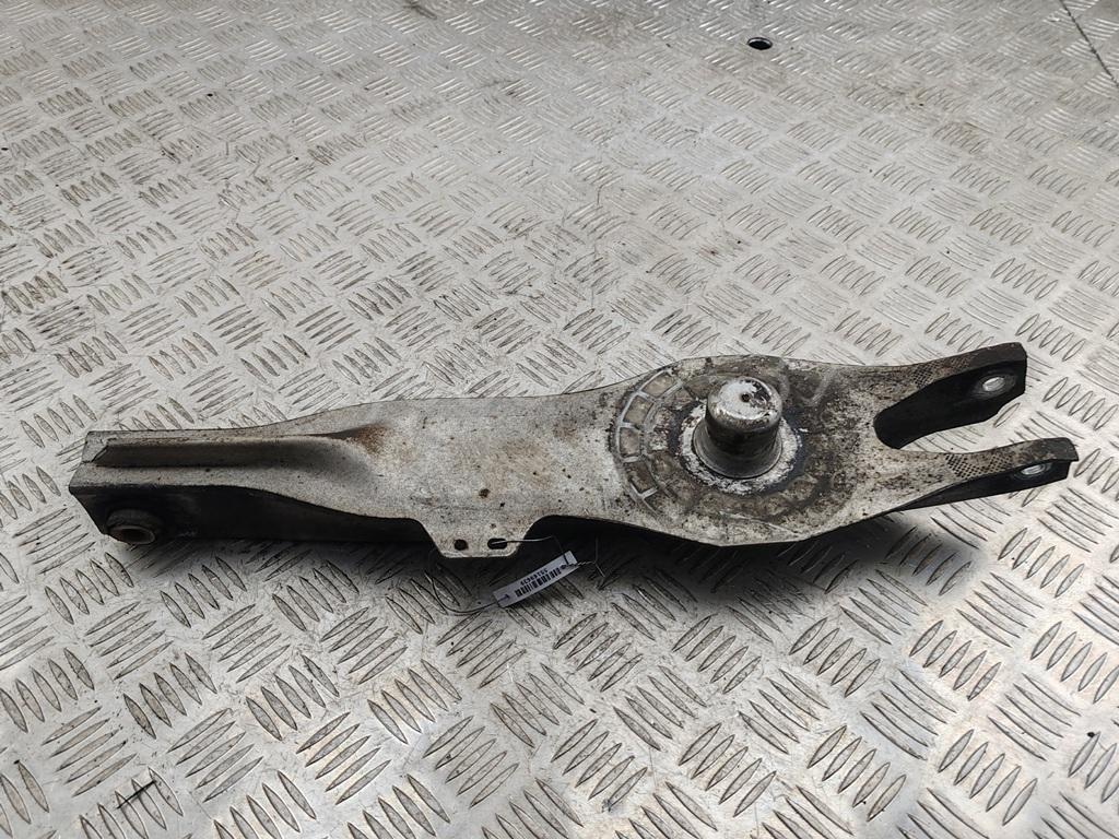 Рычаг задний левый