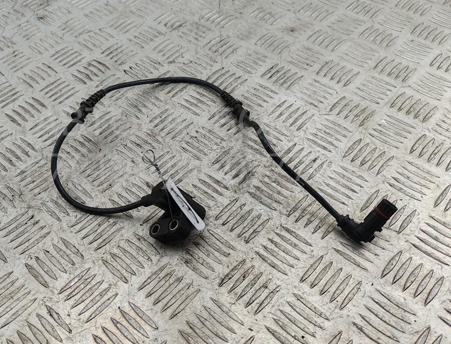 Датчик ABS передний