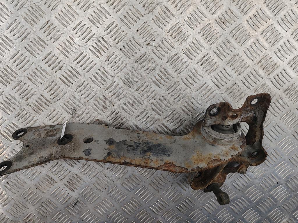 Рычаг задний правый