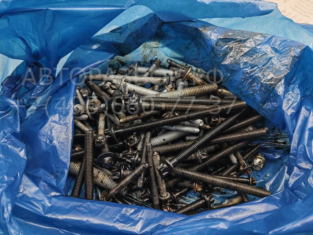 Болт коленвала