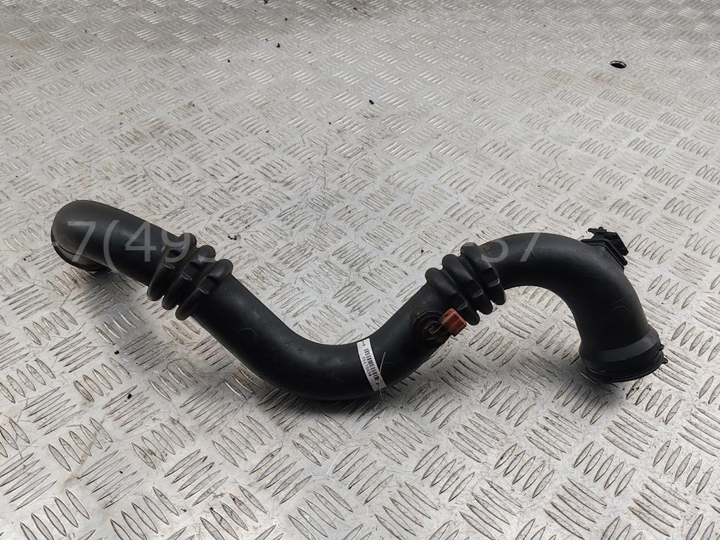 Патрубок интеркулера