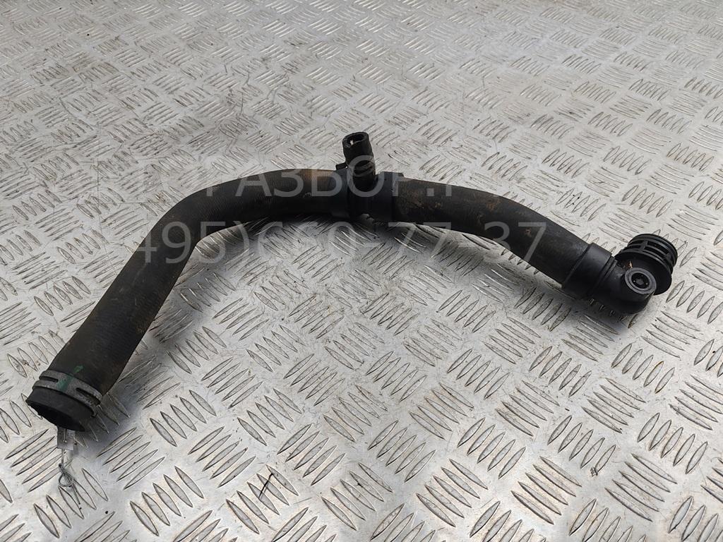 Патрубок радиатора