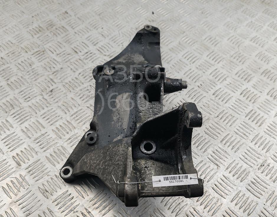 Кронштейн генератора