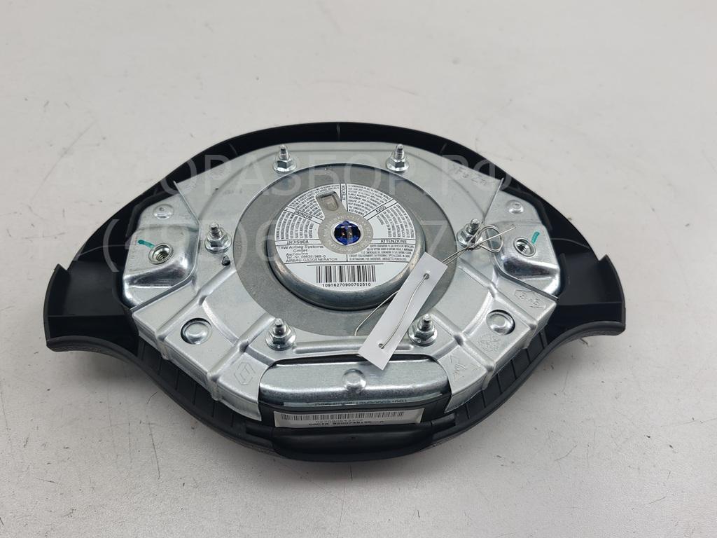 Подушка безопасности в рулевое колесо