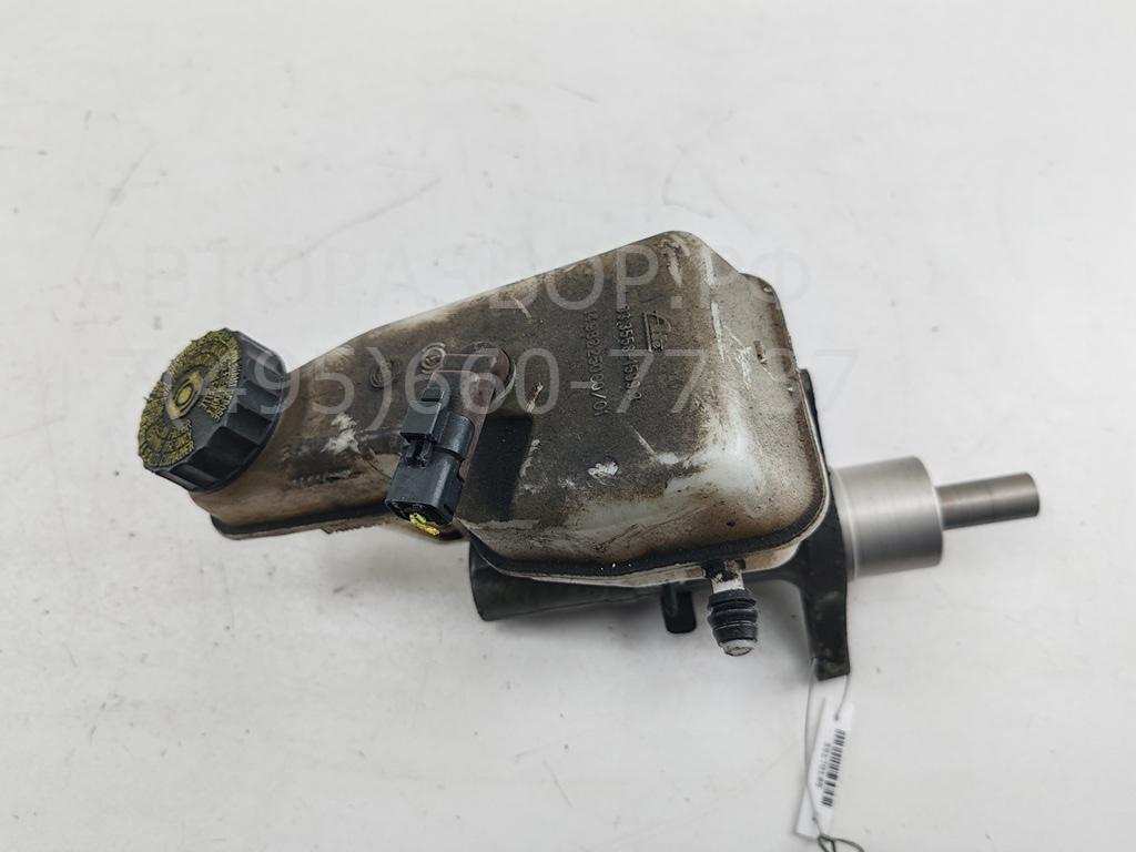 Цилиндр тормозной главный