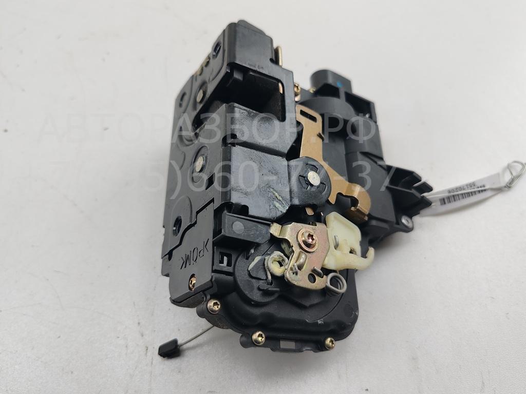 Замок двери передней правой