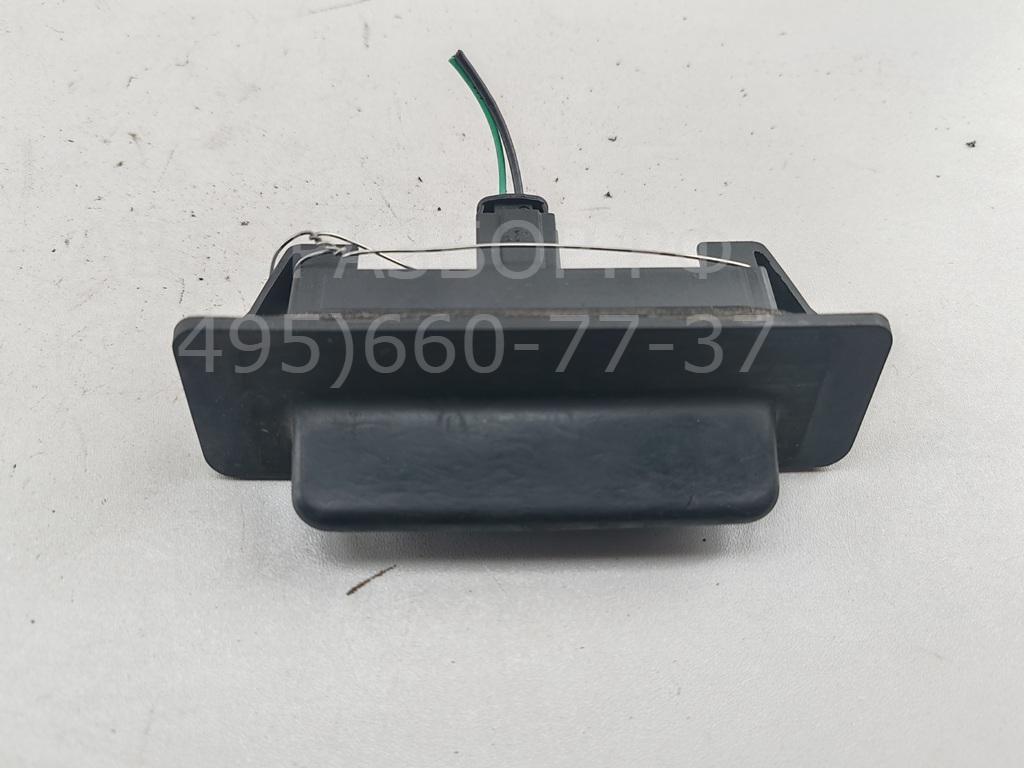 Кнопка открывания багажника