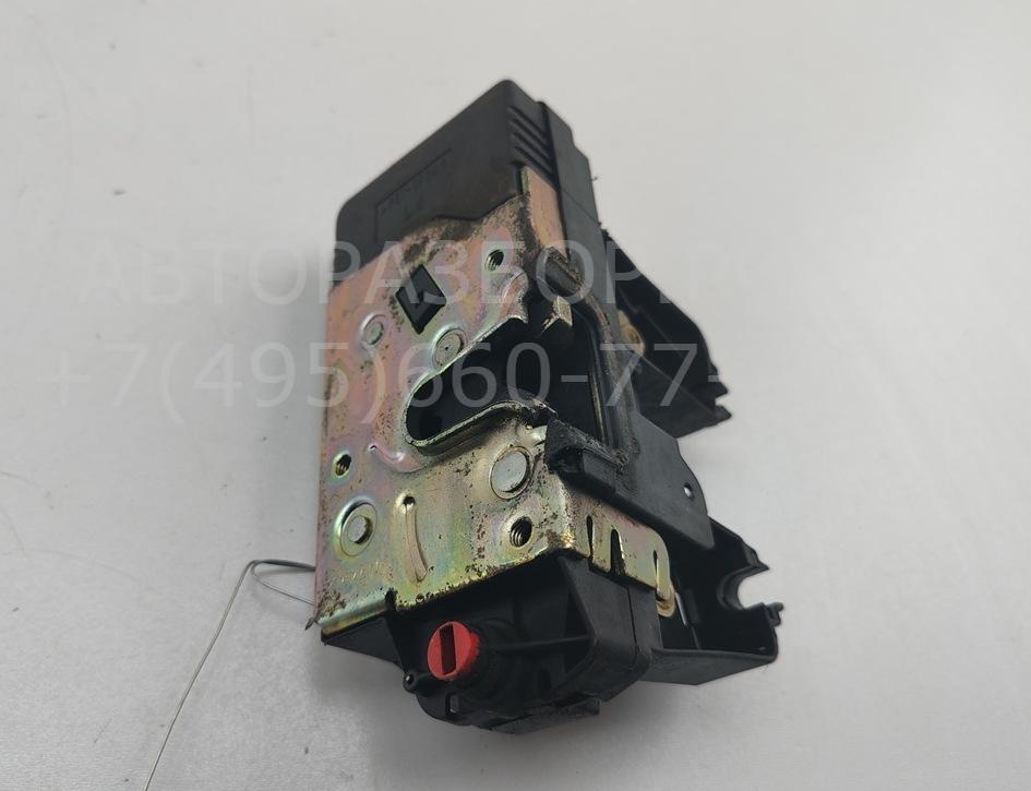 Замок двери задней левой