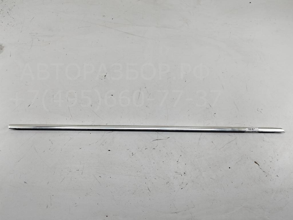 Накладка стекла переднего правого