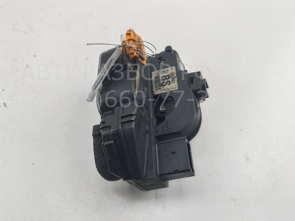 Замок двери задней левой