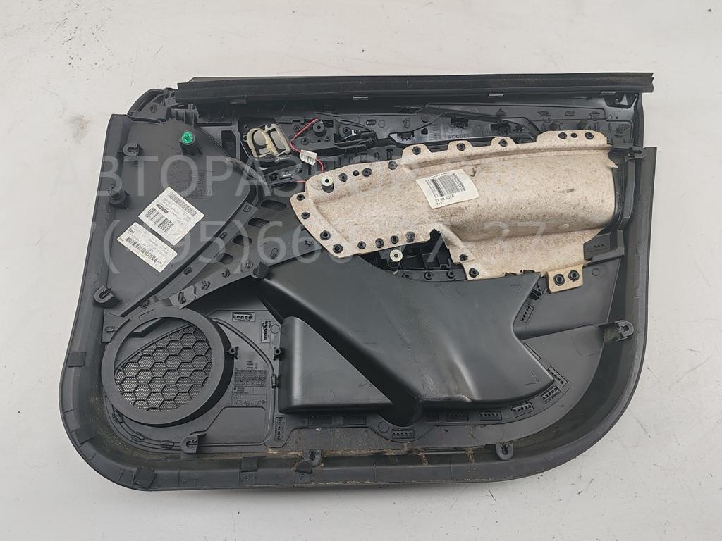 Обшивка двери передней левой