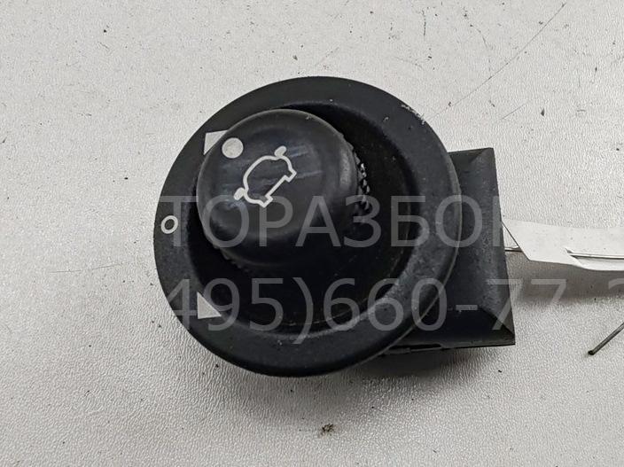 Кнопка регулировки зеркала