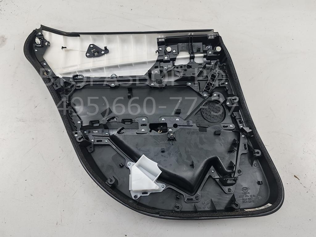 Обшивка двери задней правой