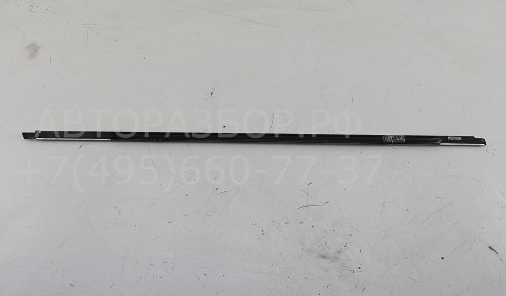 Накладка стекла переднего левого