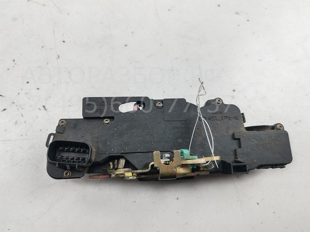 Замок двери передней правой