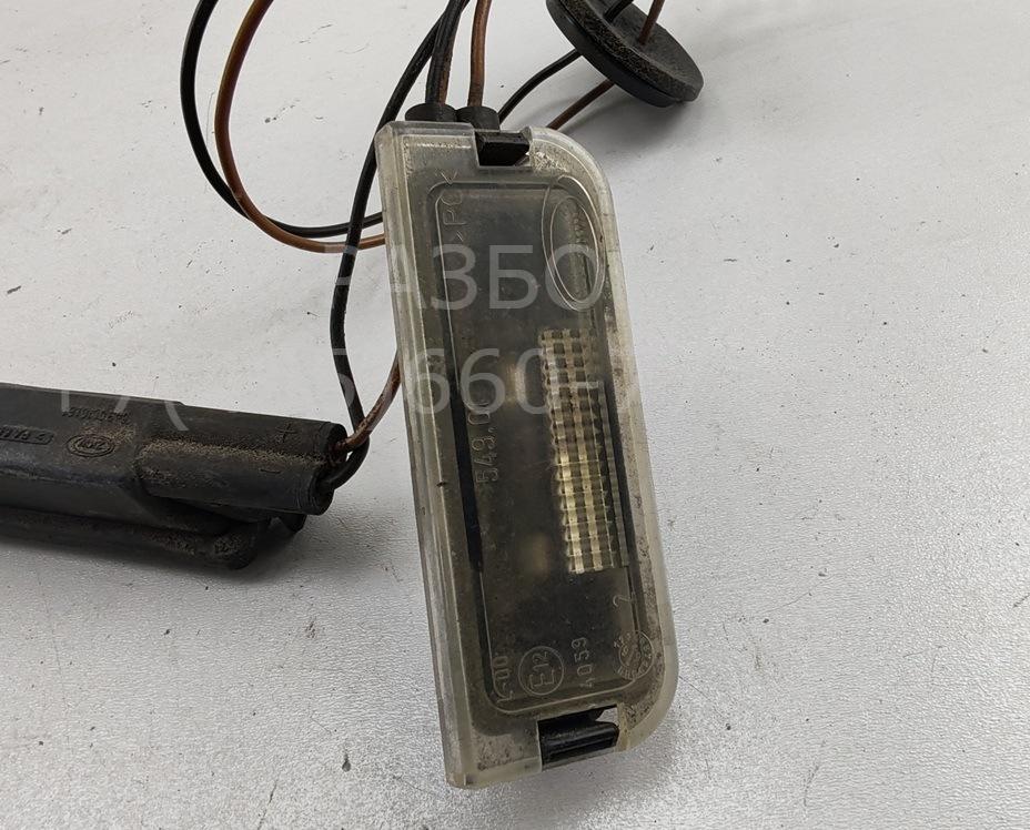 Фонарь подсветки номера