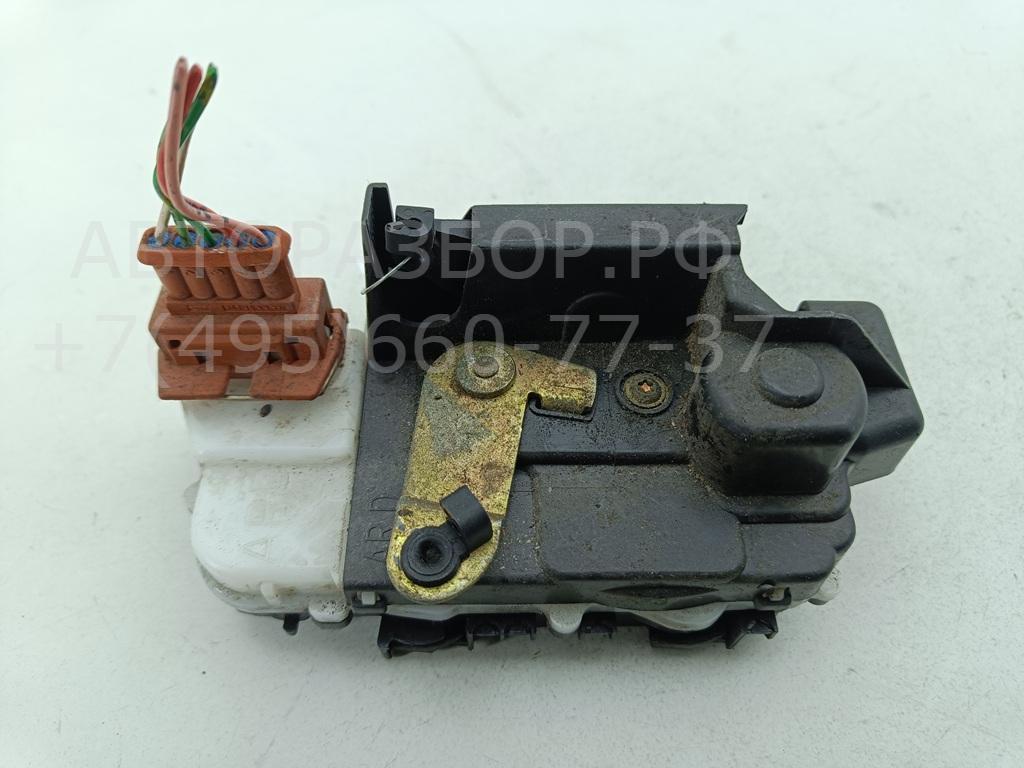 Замок двери задней правой